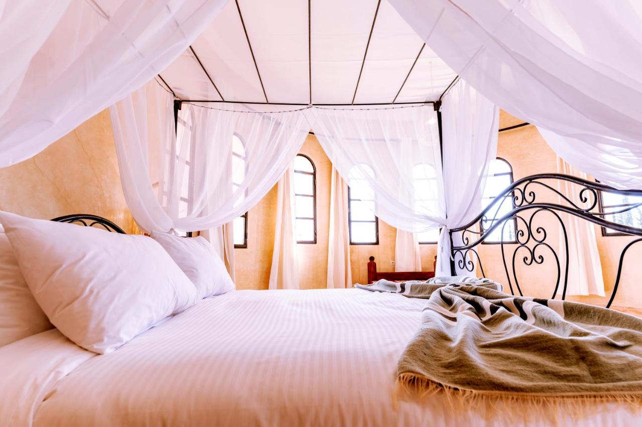 Royale Suite - 2 to 3 guests